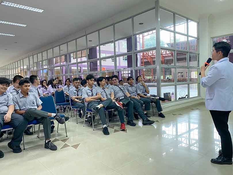  Seminar Edukasi Deteksi Kanker Sejak Dini SMA Chandra Kumala
